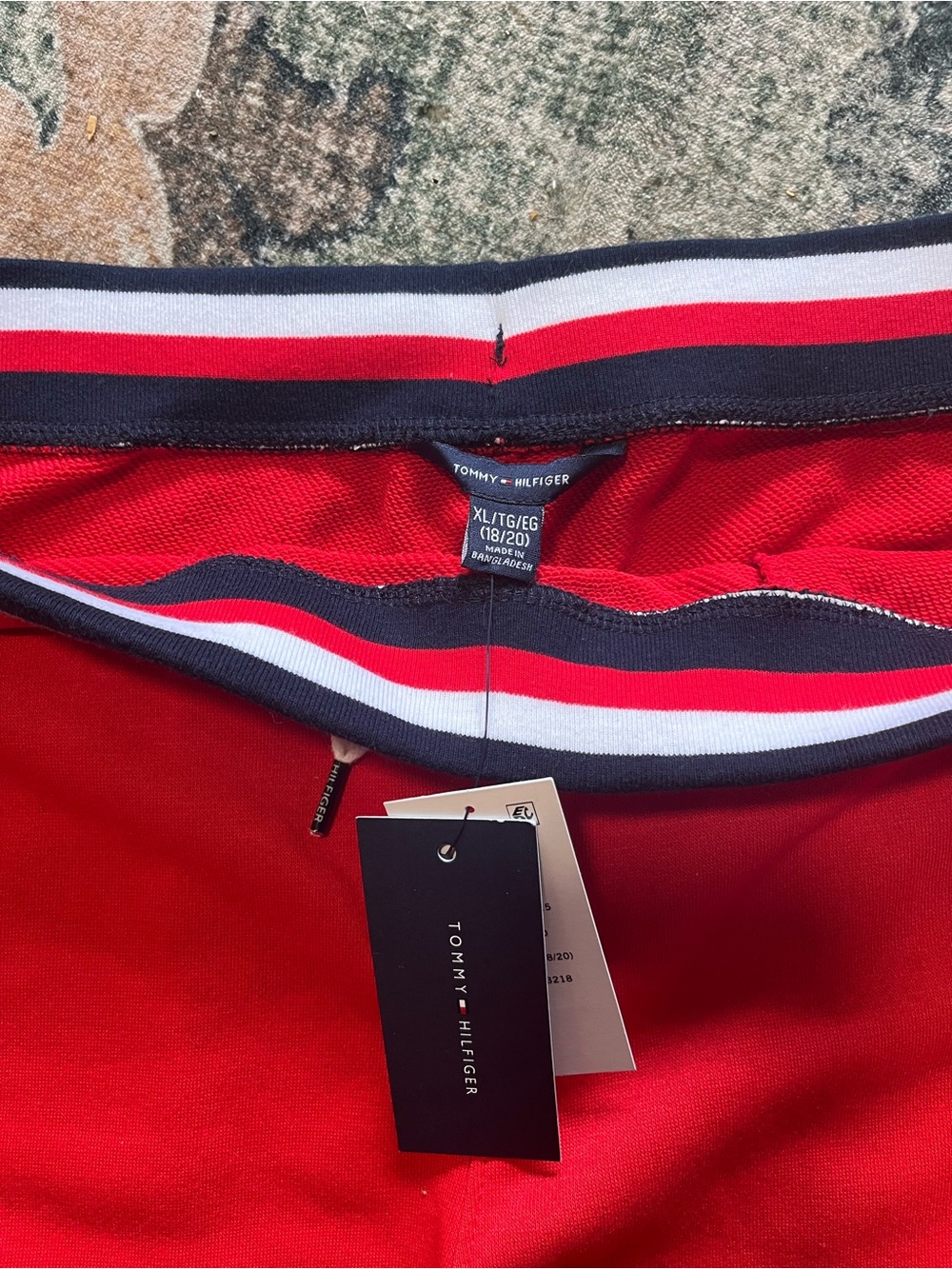 Tommy Hilfiger Boys Red Athletic Shorts Size XL (18/20) NEW WITH TAGS - Picture 2 of 5